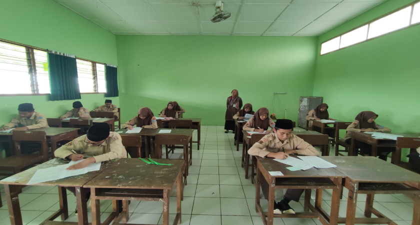 MA Walisongo Gelar Ujian Madrasah untuk Seluruh Kelas XII dengan Sistem Pengawasan Silang Antar Madrasah